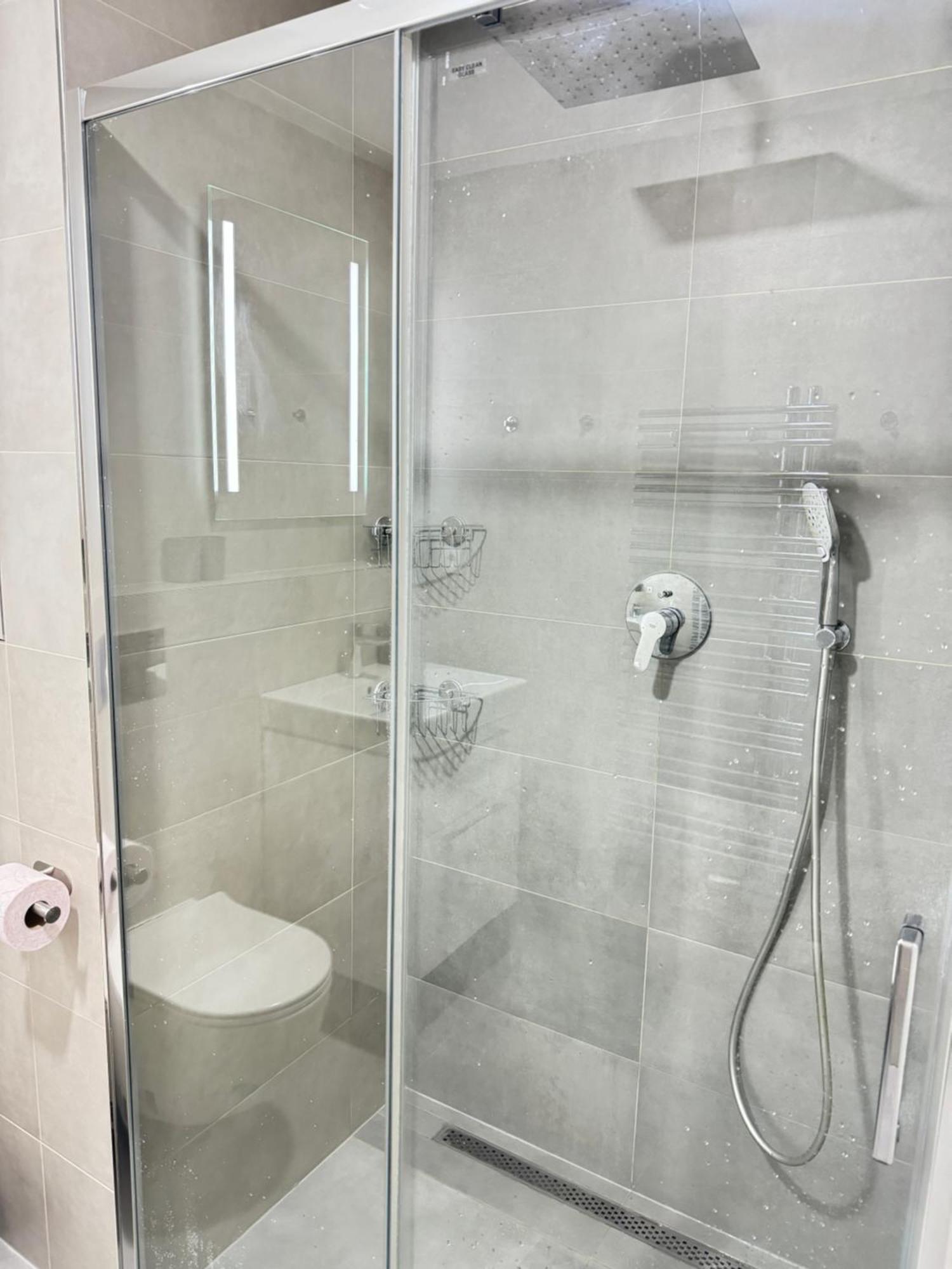 Free Parking - Cozy Apartment Near Vysehrad Railway Bridge ปราก ภายนอก รูปภาพ