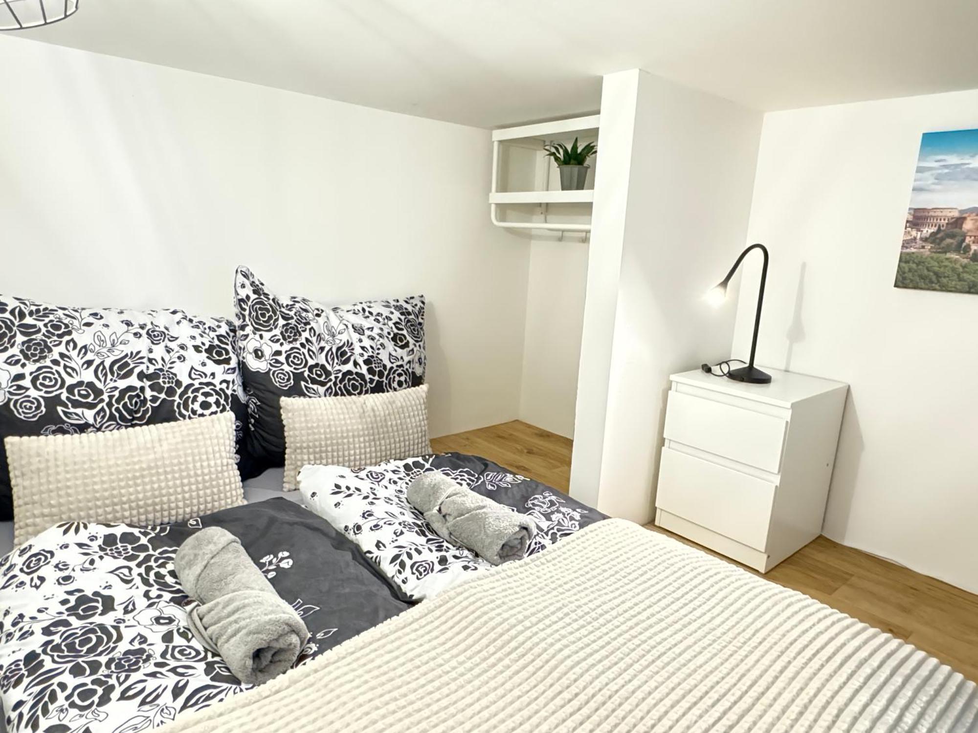 Free Parking - Cozy Apartment Near Vysehrad Railway Bridge ปราก ภายนอก รูปภาพ