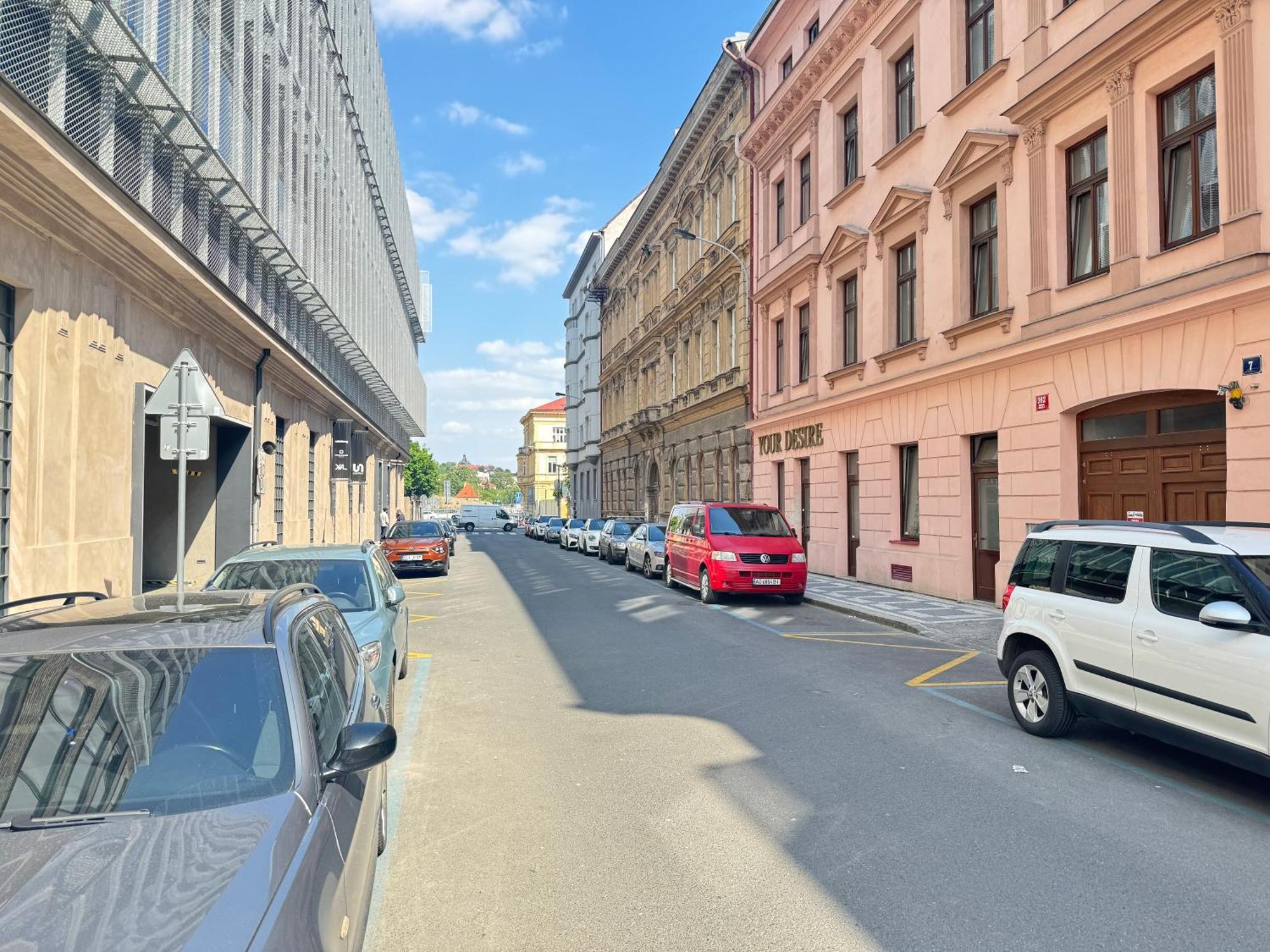 Free Parking - Cozy Apartment Near Vysehrad Railway Bridge ปราก ภายนอก รูปภาพ